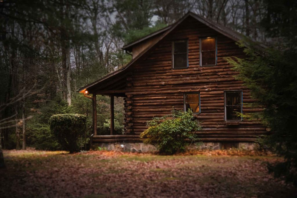 How Many Logs to Build a 20x20 Cabin