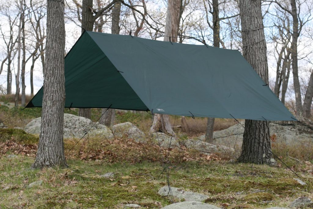 Four methods on how to put up a tarpaulin